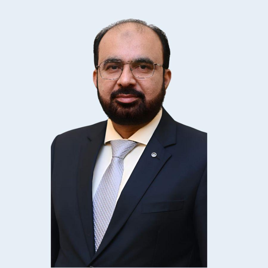 Prof. Dr. Israr Ahmed — Senior Consultant Ophthalmologist at FIO Hospital